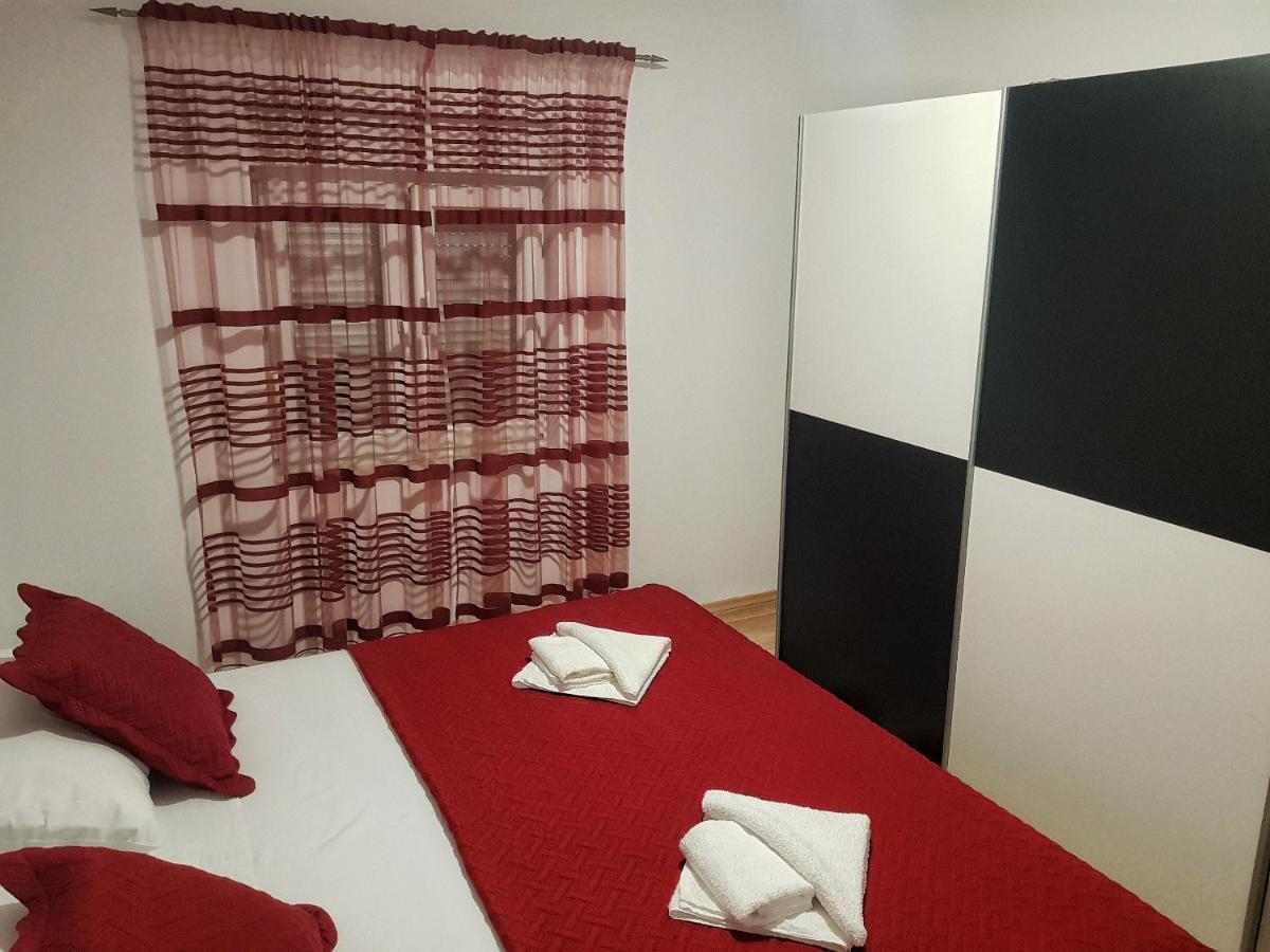 Apartman Nela Apartment Kastel Sucurac ภายนอก รูปภาพ