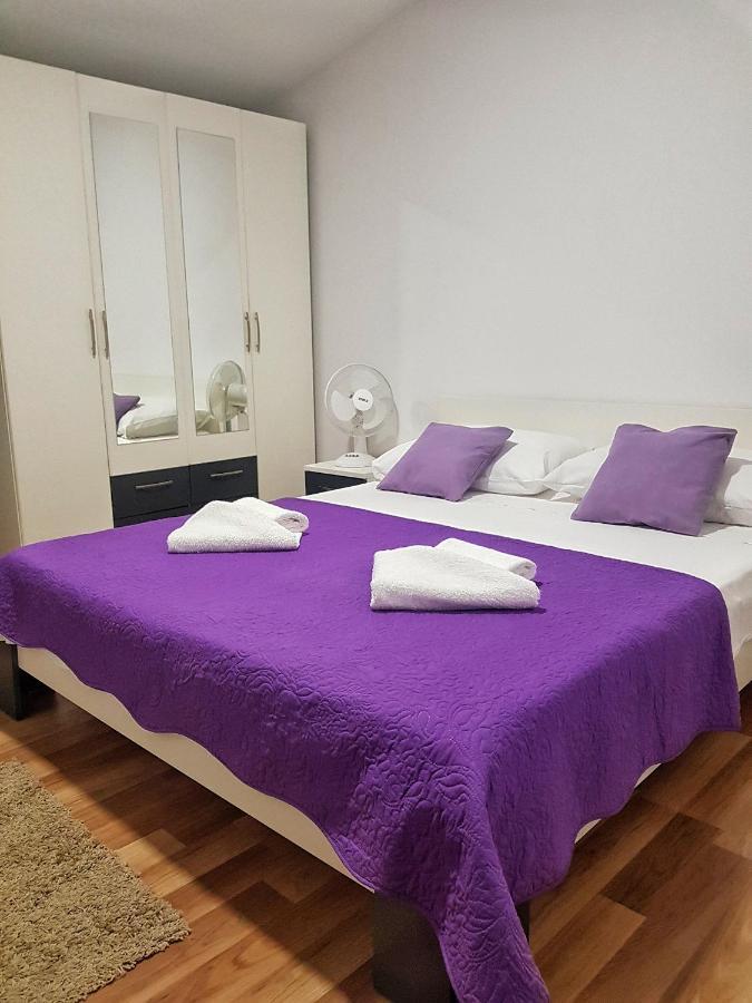 Apartman Nela Apartment Kastel Sucurac ภายนอก รูปภาพ