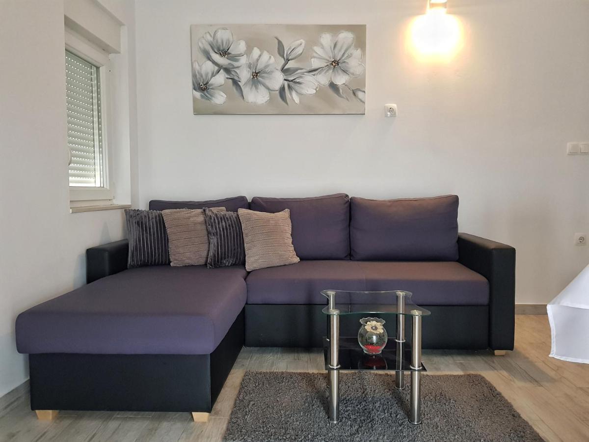 Apartman Nela Apartment Kastel Sucurac ภายนอก รูปภาพ