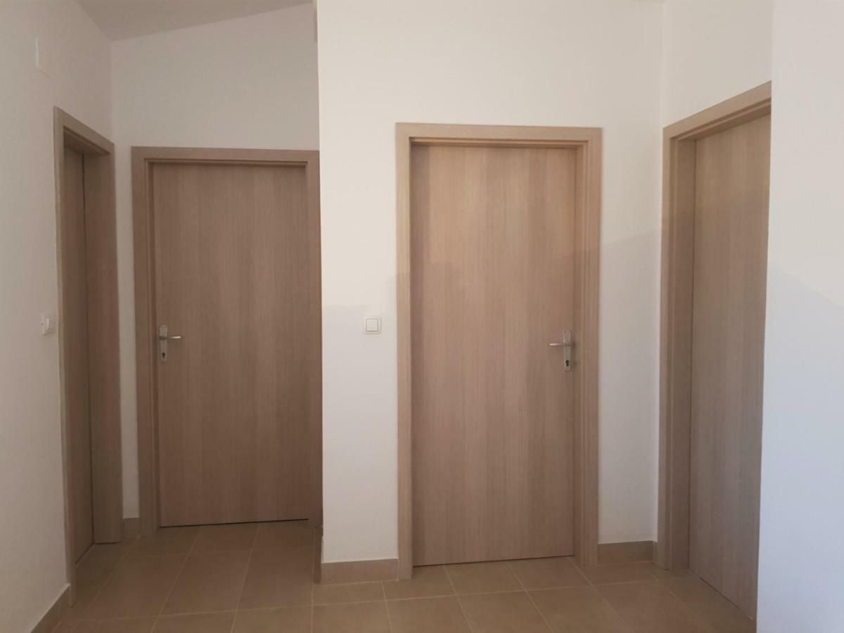 Apartman Nela Apartment Kastel Sucurac ภายนอก รูปภาพ