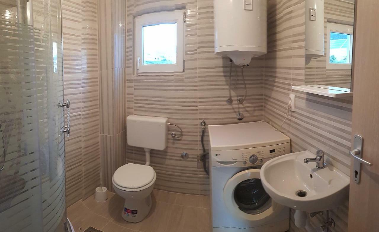 Apartman Nela Apartment Kastel Sucurac ภายนอก รูปภาพ